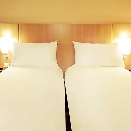 Ibis Lisboa 2*