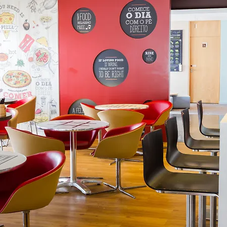 Ibis Lisboa Hotel 2*