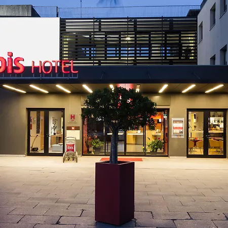 Ibis Lisboa מלון