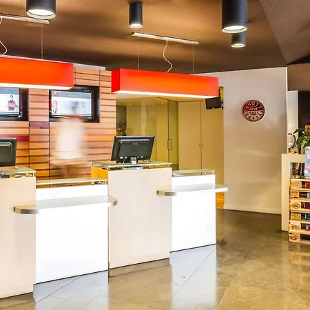 Ibis Lisboa 2* 신트라