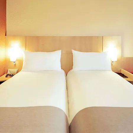 Ibis Lisboa 2*