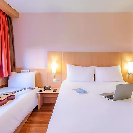 Ibis Lisboa فندق