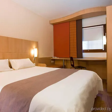 Ibis Lisboa 2*