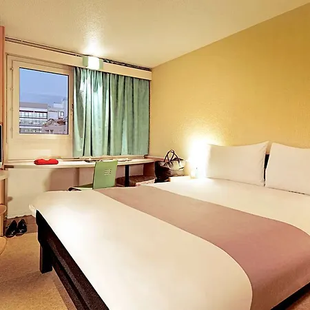Ibis Lisboa 2*