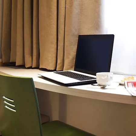 호텔 Ibis Lisboa 2*