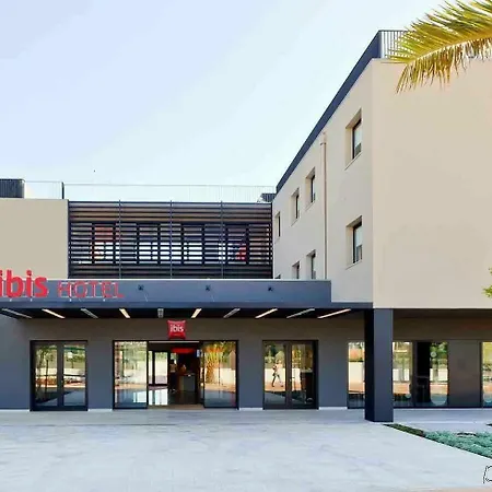 Ibis Lisboa 2*