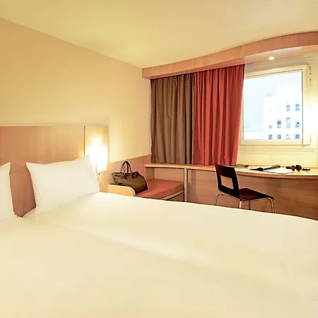 Отель Ibis Lisboa 2*