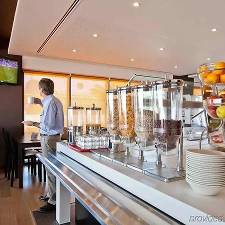 Ibis Lisboa Отель